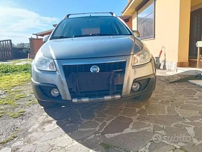 Usata Fiat Sedici 2006 Grigio SUV