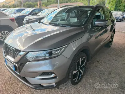 Usata Nissan Qashqai Tekna+ 131 CV (96 kW) 2017 Grigio SUV