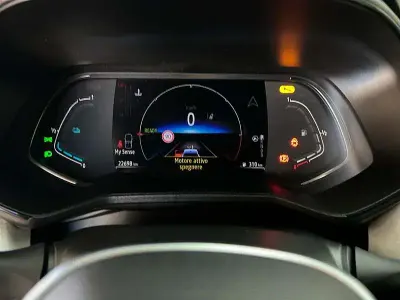 Usata Renault Clio V Techno 145 CV (106 kW) 2023 Blu/azzurro Berlina