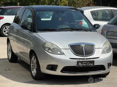 Usata Lancia Ypsilon 60 CV (44 kW) 2008 Grigio Utilitaria