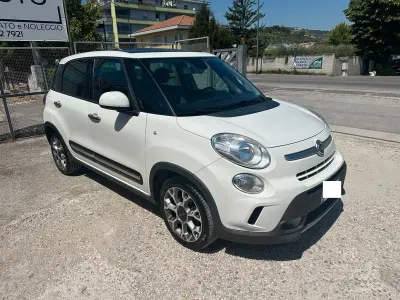 Usata Fiat 500L Trekking 105 CV (77 kW) 2015 Bianco Monovolume