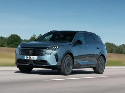 Nuova Peugeot 5008 Allure 135 CV (99 kW) 2026 Argento SUV