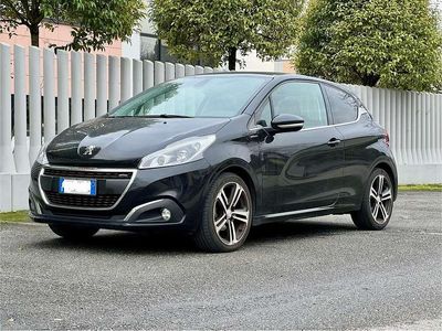 Usata Peugeot 208 GT-line 120 CV (88 kW) 2016 Utilitaria
