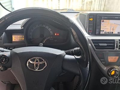 Usata Toyota iQ 90 CV (66 kW) 2009 Nero Utilitaria