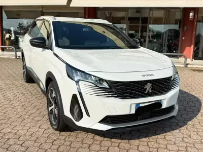 Usata Peugeot 5008 131 CV (96 kW) 2023 Bianco SUV
