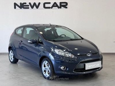 Usata Ford Fiesta Business Edition 82 CV (60 kW) 2012 Grigio Utilitaria