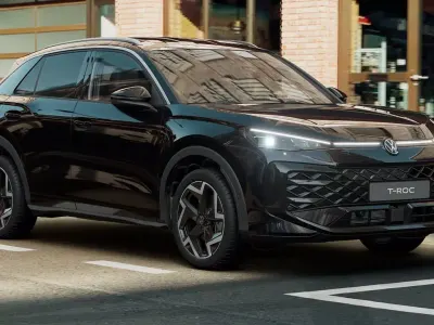 Nuova VW T-Roc R-line 150 CV (110 kW) 2026 Grenadill black metallizzato SUV