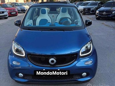 Usata Smart ForFour Proxy 70 CV (51 kW) 2015 Blu Utilitaria