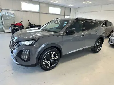 Usata Peugeot 2008 Allure+ 101 CV (74 kW) 2025 Grigio selenium SUV
