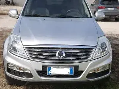 Usata SsangYong Rexton 177 CV (130 kW) 2016 Argento SUV