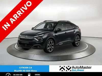 Usata Citroën C4 Shine 110 CV (80 kW) 2022 Nero Utilitaria