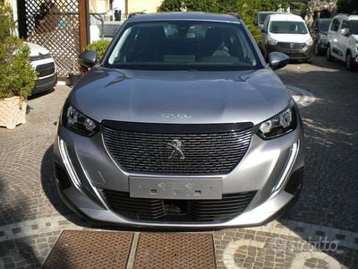 Neu Peugeot 2008 Allure 102 PS (75 kW) 2025 Weiß SUV