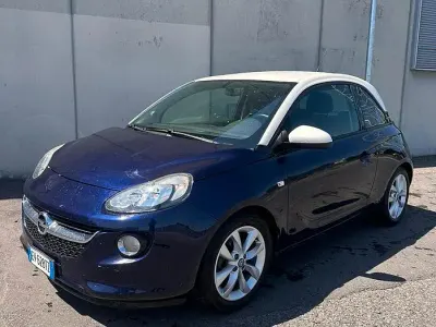 Usata Opel Adam Glam 69 CV (50 kW) 2014 Blu Utilitaria