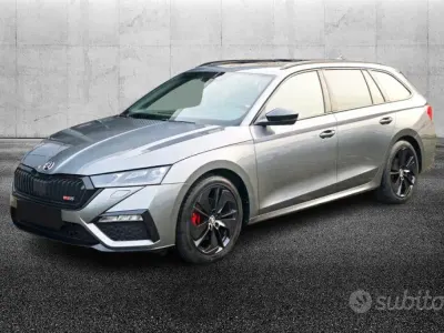 Usata Skoda Octavia RS 200 CV (147 kW) 2022 Grigio metallizzato Station wagon