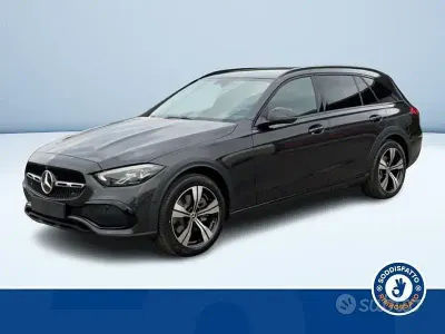 Nuevo Mercedes C220 2026 Gris Familiar
