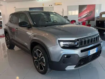 Usata Jeep Avenger Summit 101 CV (74 kW) 2025 Grigio SUV