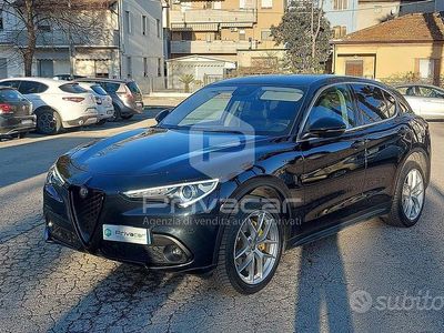 Usata Alfa Romeo Stelvio Executive 210 CV (154 kW) 2019 Nero SUV