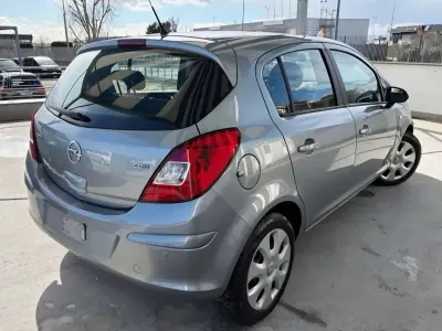 Usata Opel Corsa Enjoy 69 CV (50 kW) 2006 Utilitaria