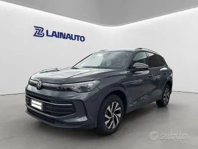 Usata VW Tiguan Life 204 CV (150 kW) 2024 Grigio SUV