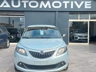 Usata Lancia Ypsilon Gold 69 CV (50 kW) 2023 Grigio Utilitaria