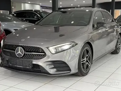 Usata Mercedes A180 Premium 116 CV (85 kW) 2019 Grigio Berlina