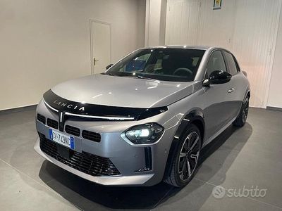 Usata Lancia Ypsilon 100 CV (73 kW) 2024 Grigio Utilitaria