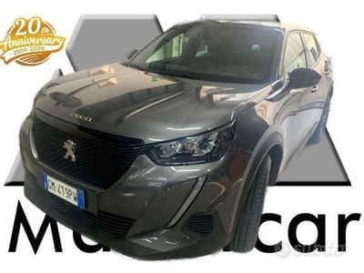 Usata Peugeot 2008 Active 131 CV (96 kW) 2023 Grigio platinium SUV