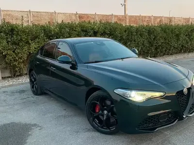 Usata Alfa Romeo Giulia 211 CV (155 kW) 2020 Verde Berlina