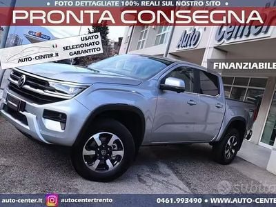 Usata VW Amarok 241 CV (177 kW) 2024 Grigio Pick-up