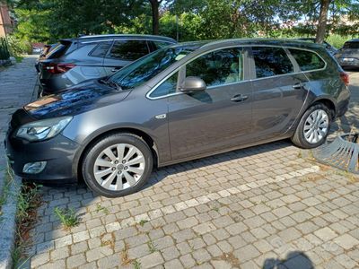 Usata Opel Astra Sport 110 CV (80 kW) 2012 Grigio Station wagon