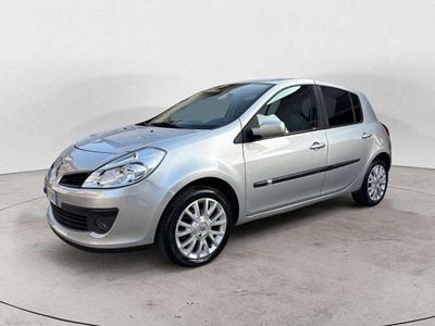 Usata Renault Clio II LE 85 CV (62 kW) 2008 Argento metallizzato Berlina