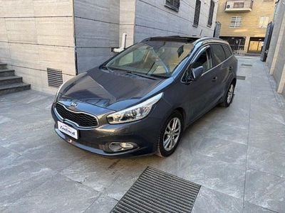 Grigio scuro Usata 2014 Kia Ceed Sportswagon Station wagon | 6600 € (Ottimo prezzo)