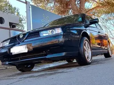 Usata Alfa Romeo 155 116 CV (85 kW) 1993 Bluazzurro Berlina