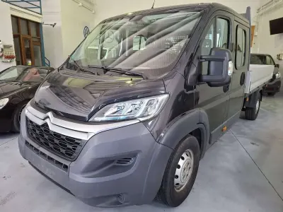 Usado Citroën Jumper 163 CV (119 kW) 2017 Negro Monovolumen