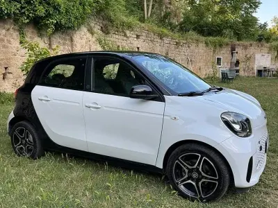 Usata Smart ForFour Electric Drive 41 kW (56 CV) 2020 Bianco Utilitaria