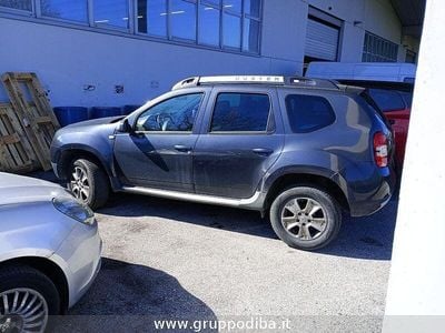 Usata Dacia Duster Lauréate 104 CV (76 kW) 2015 Grigio SUV