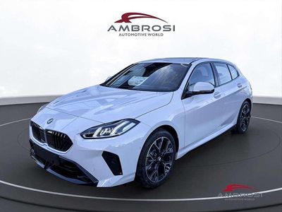 Nuova BMW 118 M Sport 150 CV (110 kW) 2026 Alpin white pastello Utilitaria
