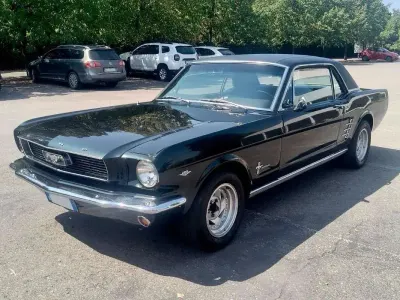 Usata Ford Mustang 280 CV (205 kW) 1966 Verde Coupé