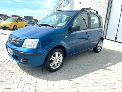 Usata Fiat Panda Emotion 60 CV (44 kW) 2006 Blu Utilitaria