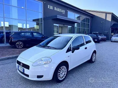 Usata Fiat Punto 69 CV (50 kW) 2013 Bianco Utilitaria