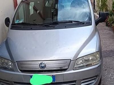 Usata Fiat Multipla 120 CV (88 kW) 2007 Grigio Monovolume