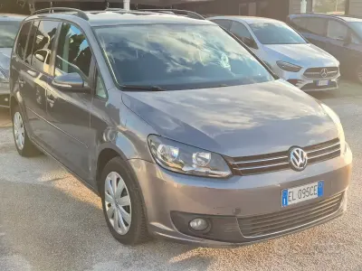 Usata VW Touran Comfortline 105 CV (77 kW) 2011 Grigio Monovolume