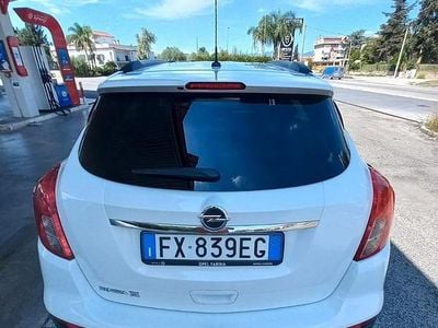 Usata Opel Mokka 140 CV (102 kW) 2019 Bianco SUV