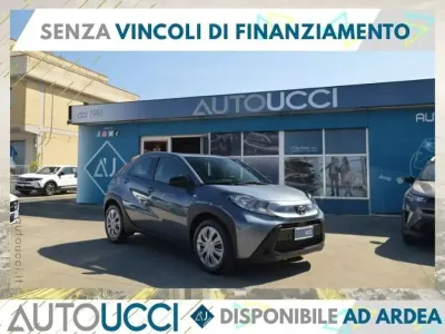 Nuova Toyota Aygo X Active 72 CV (52 kW) 2025 Celestial gray SUV