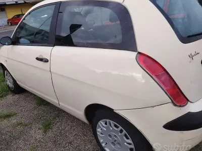 Usata Lancia Ypsilon 60 CV (44 kW) 2005 Utilitaria