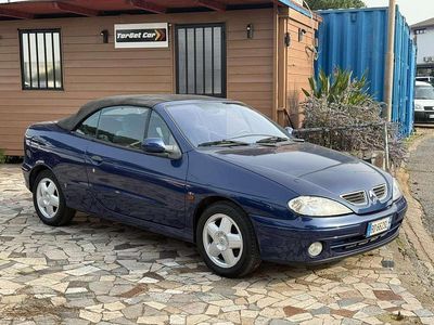 Usata Renault Mégane 107 CV (78 kW) 1999 Blu/azzurro Cabrio
