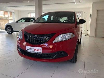 usata Lancia Ypsilon III 1.0 firefly hybrid Silver s&s 70cv