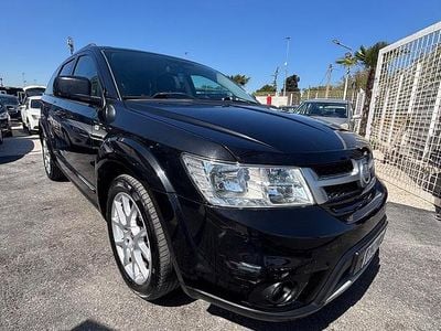 Käytetty Fiat Freemont 170 HP (125 kW) 2011 Musta Katumaasturi