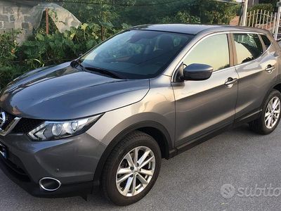Usata Nissan Qashqai Acenta 110 CV (80 kW) 2015 Grigio SUV
