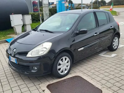Gebraucht Renault Clio II Dynamique 75 PS (55 kW) 2007 Schwarz Kleinwagen